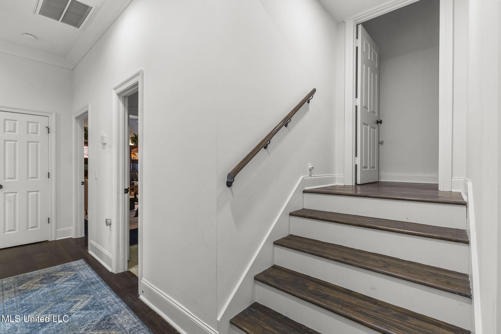 2050 London Avenue Jackson, MS 39211 - Photo 46 of 54 43-web-or-mls-2050 London-41