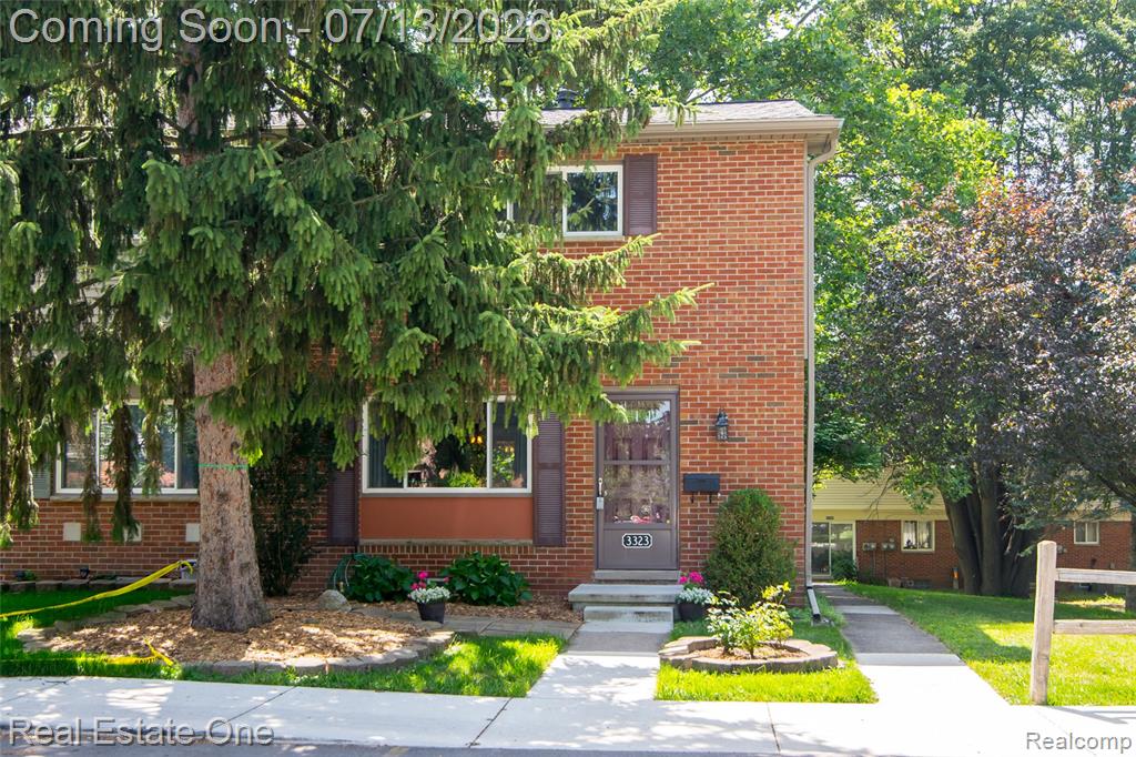 3323 Williamsburg Road Ann Arbor, MI 48108 - Photo 1 of 29