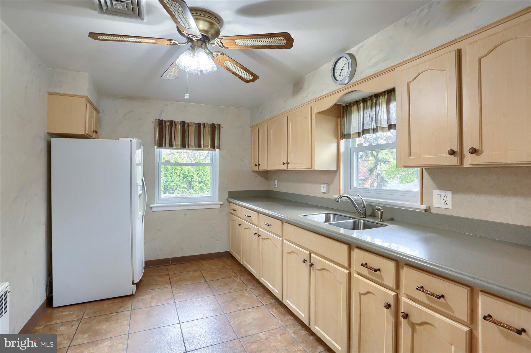 3809 Bonnyview Road Harrisburg, PA 17109 - Photo 6 of 25 Gallery Image 6