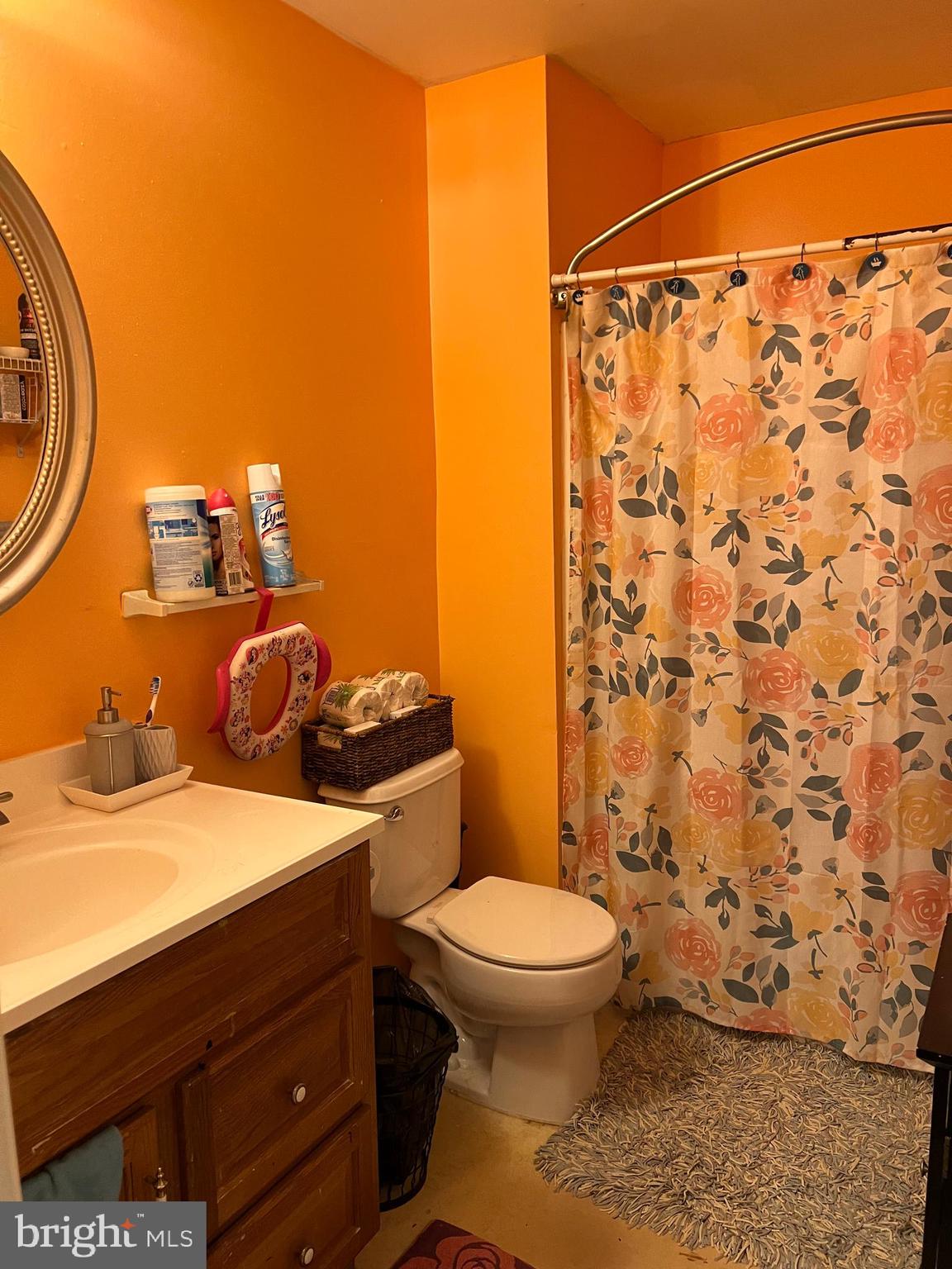 37 Spring Garden Street Riverside, NJ 08075 - Photo 9 of 11 2nd floor full bath