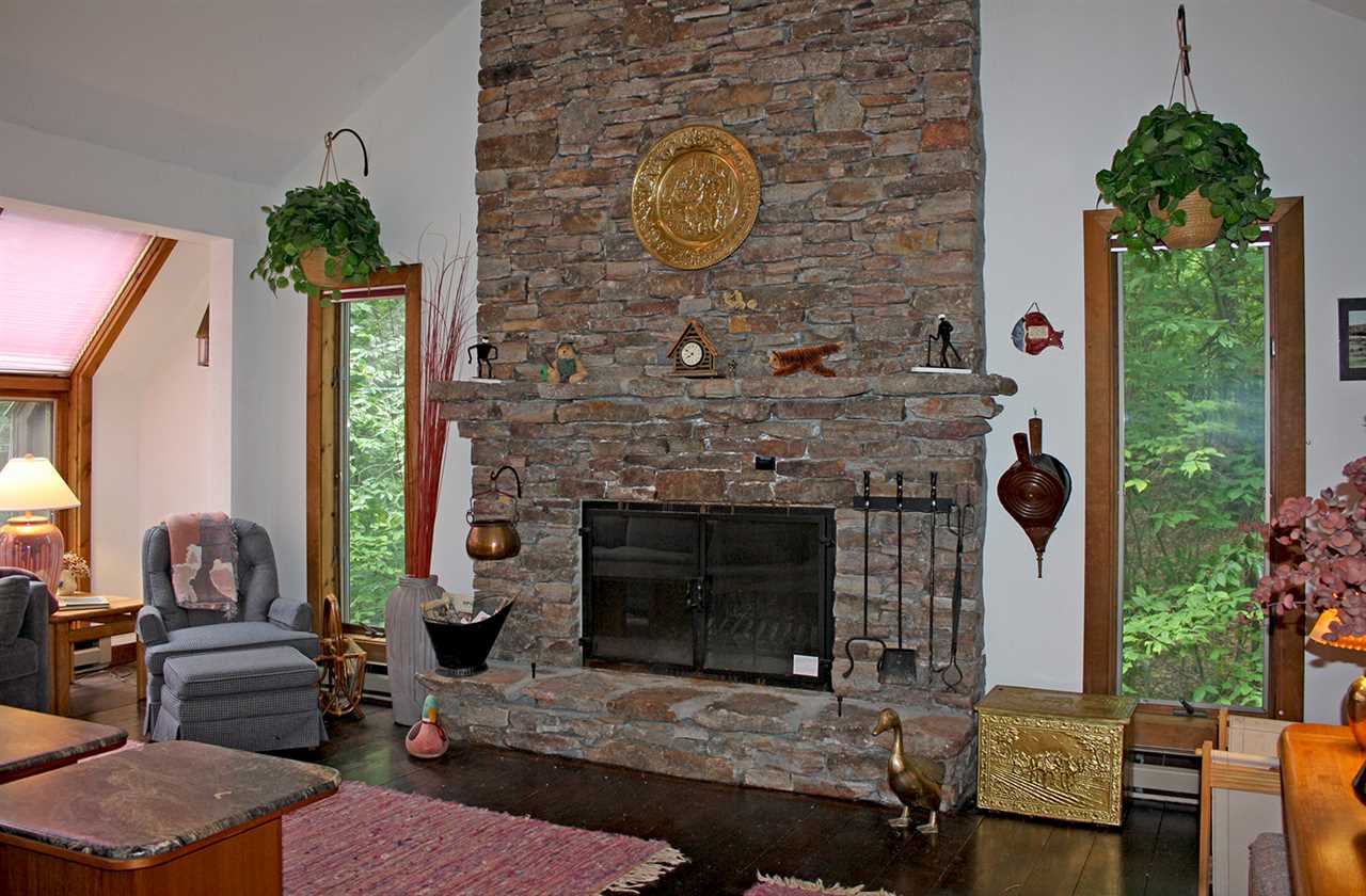 501 Hawk Spur Road Plymouth, VT 05056 - Photo 5 of 29 Gallery Image 5