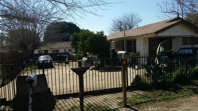 $319,900 | 1917 Pacific Street, Bakersfield, CA 93305