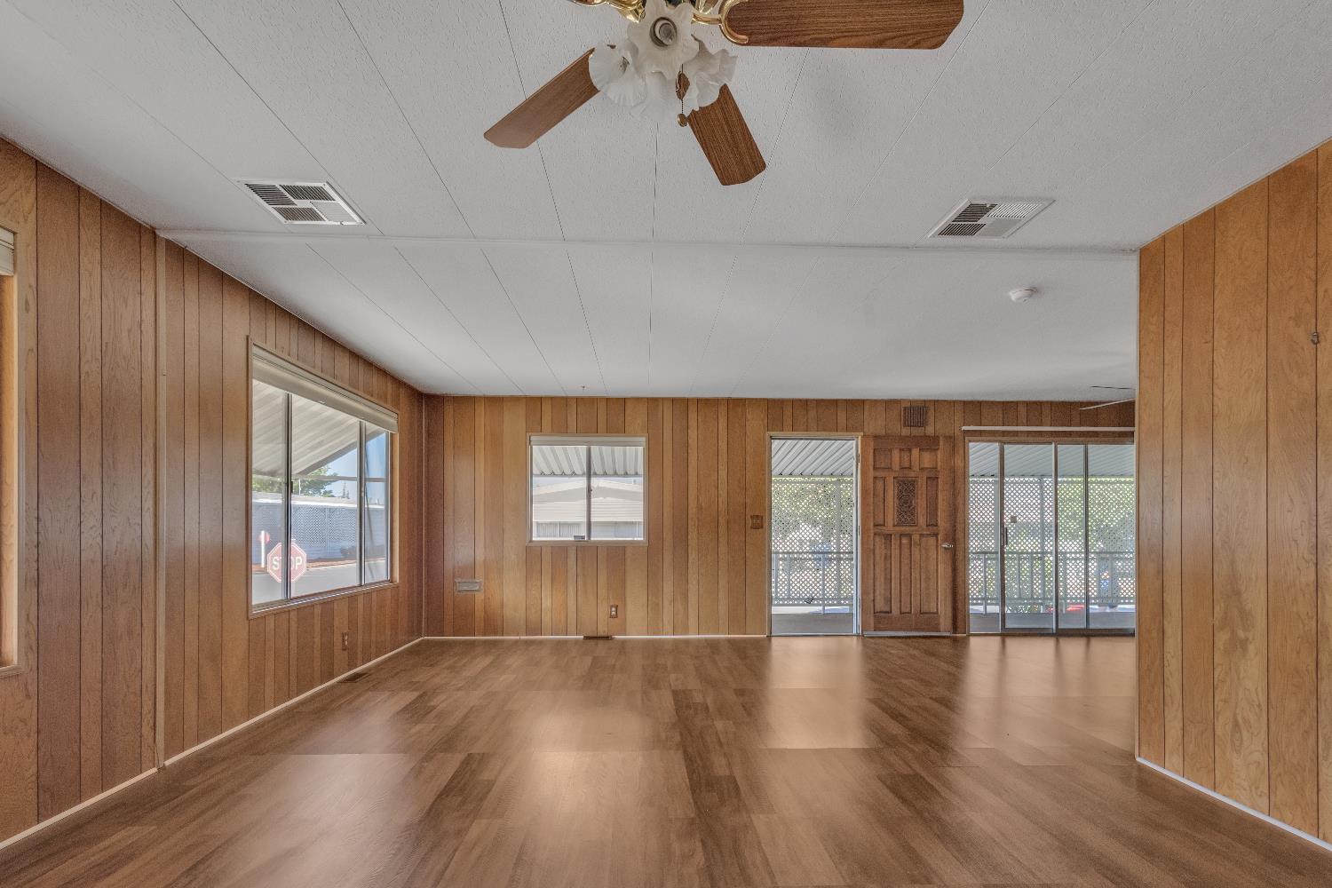 2621 Prescott Road, Unit 40 Modesto, CA 95350 - Photo 10 of 58 Gallery Image 10