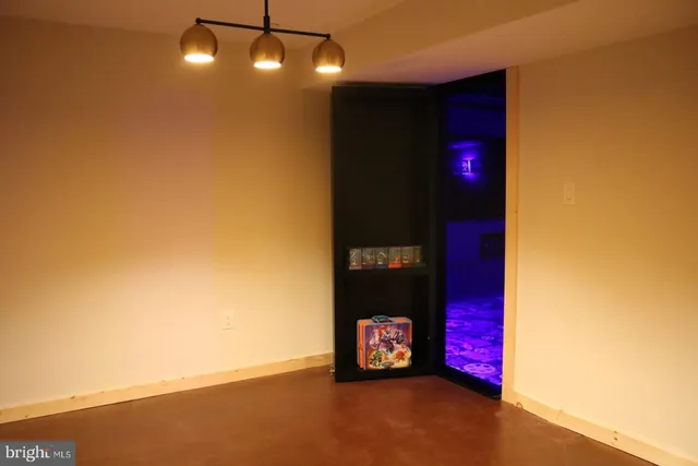 a house view with a outdoor space