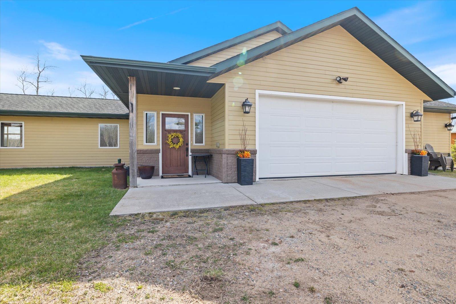 31487 Malbay Road Cohasset, MN 55721 - Photo 3 of 42