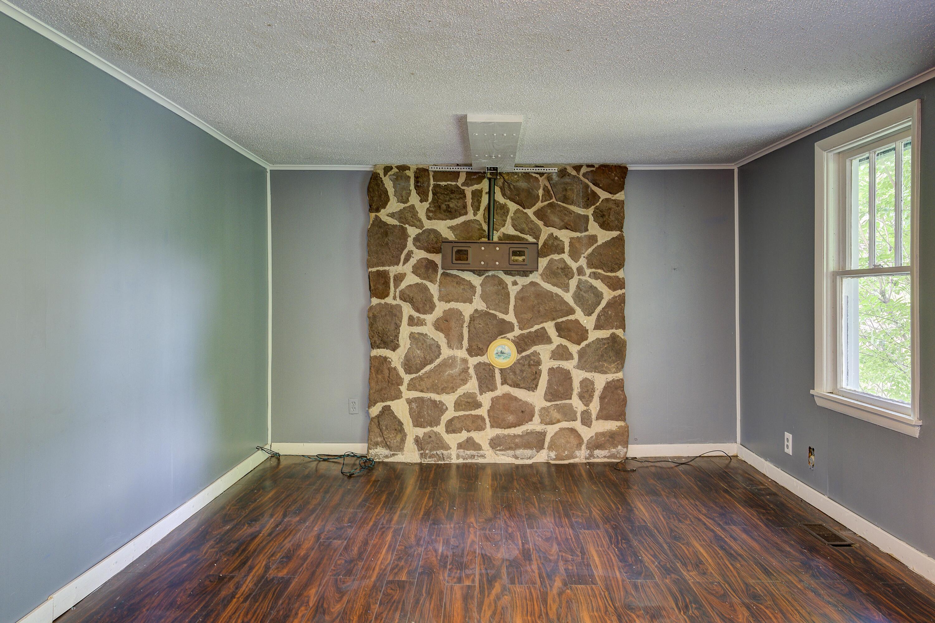 1366 Piney Flats Road Watauga, TN 37694 - Photo 6 of 30 piney-5