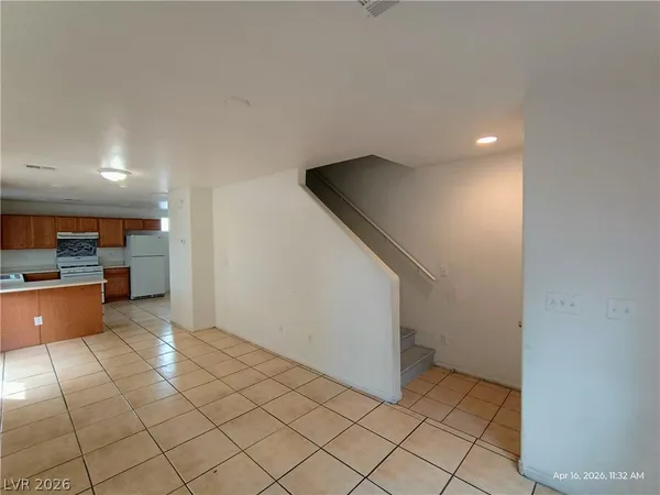 $1,645 | 5195 Shreve Avenue, Las Vegas, NV 89156