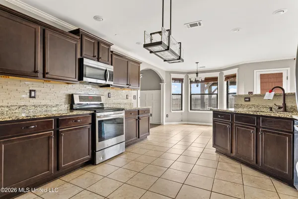 $385,000 | 13525 Lapstone Loop, Olive Branch, MS 38654