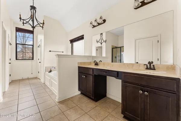 $385,000 | 13525 Lapstone Loop, Olive Branch, MS 38654