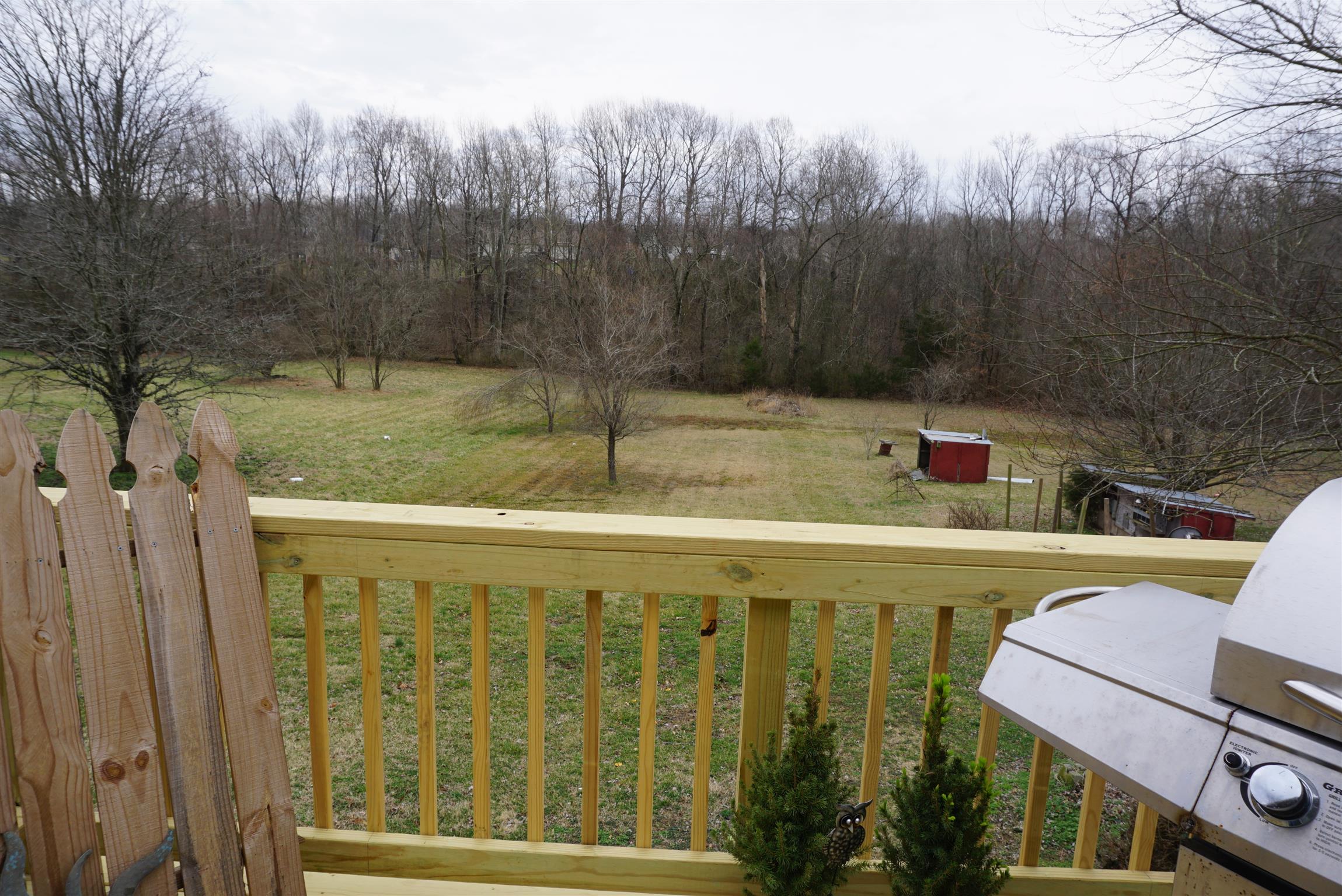 634 Butler Road Portland, TN 37148 - Photo 12 of 14 a view of a back yard from a balcony