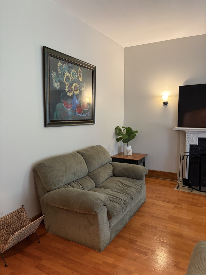 441 East 42nd Street Chicago, IL 60653 - Photo 12 of 41