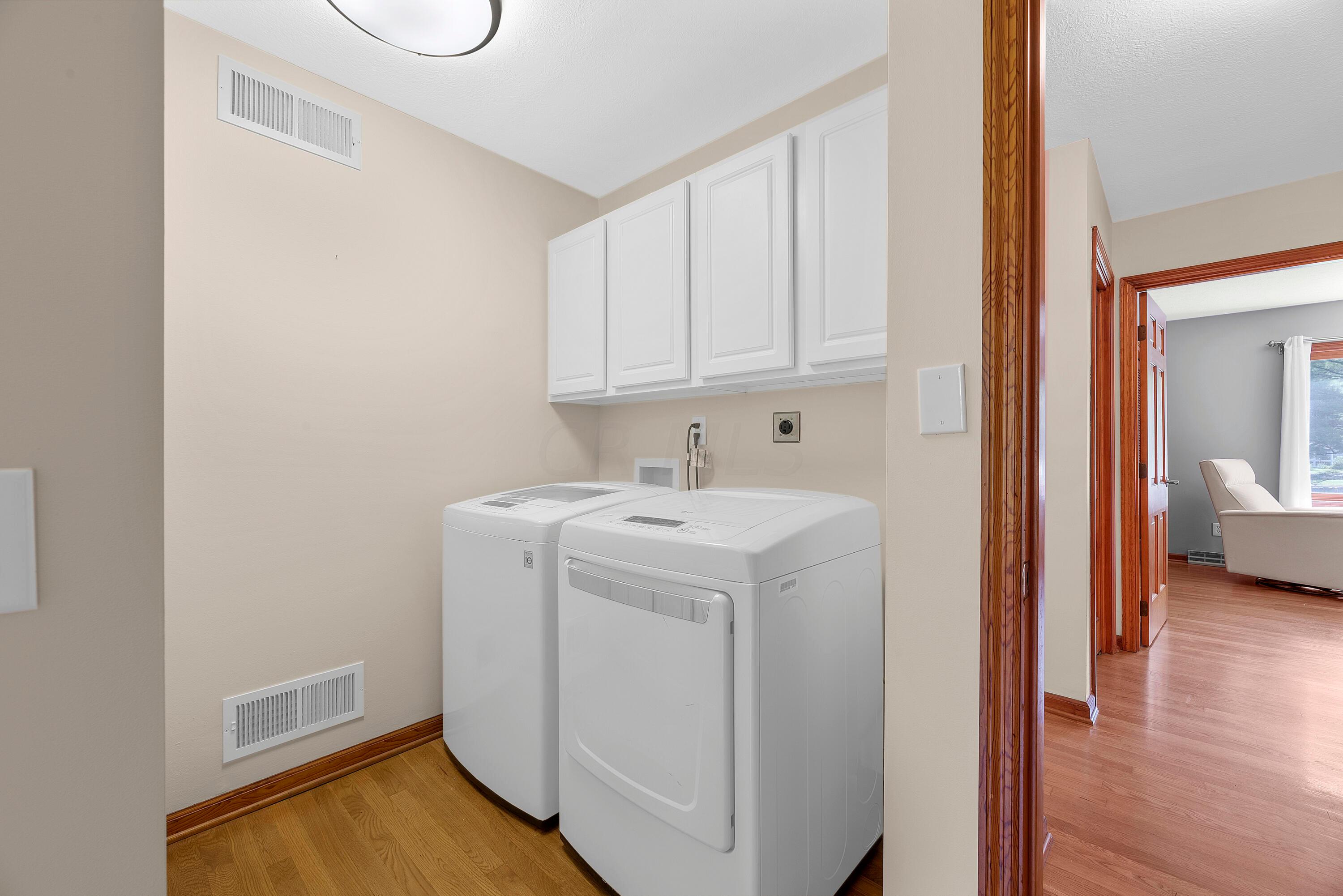 3160 Fishinger Road Columbus, OH 43221 - Photo 32 of 69 MAR_3467