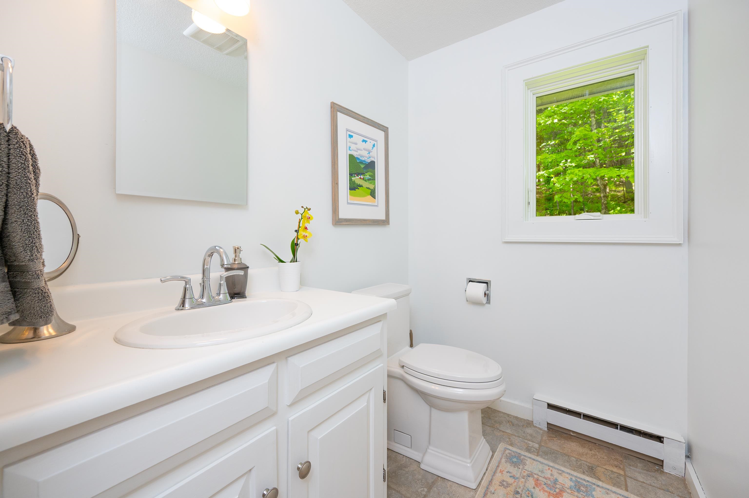 1196 Marsh Family Road, Unit 7176 Hartford, VT 05059 - Photo 23 of 49