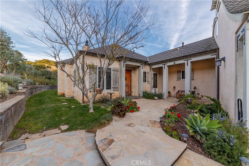 26525 Carancho Road Temecula, CA 92590 - Photo 3 of 64