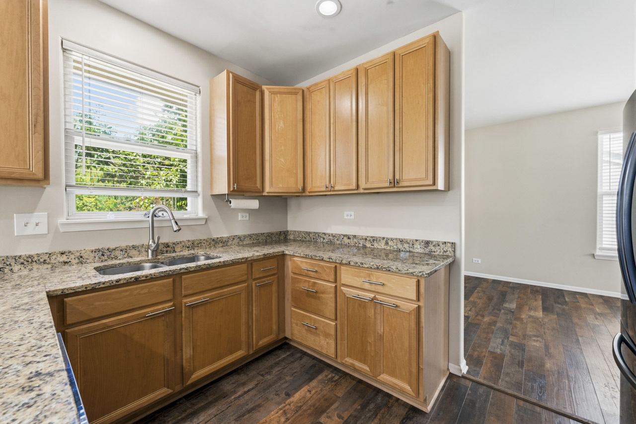 32804 Bending Creek Road Lakemoor, IL 60051 - Photo 10 of 46