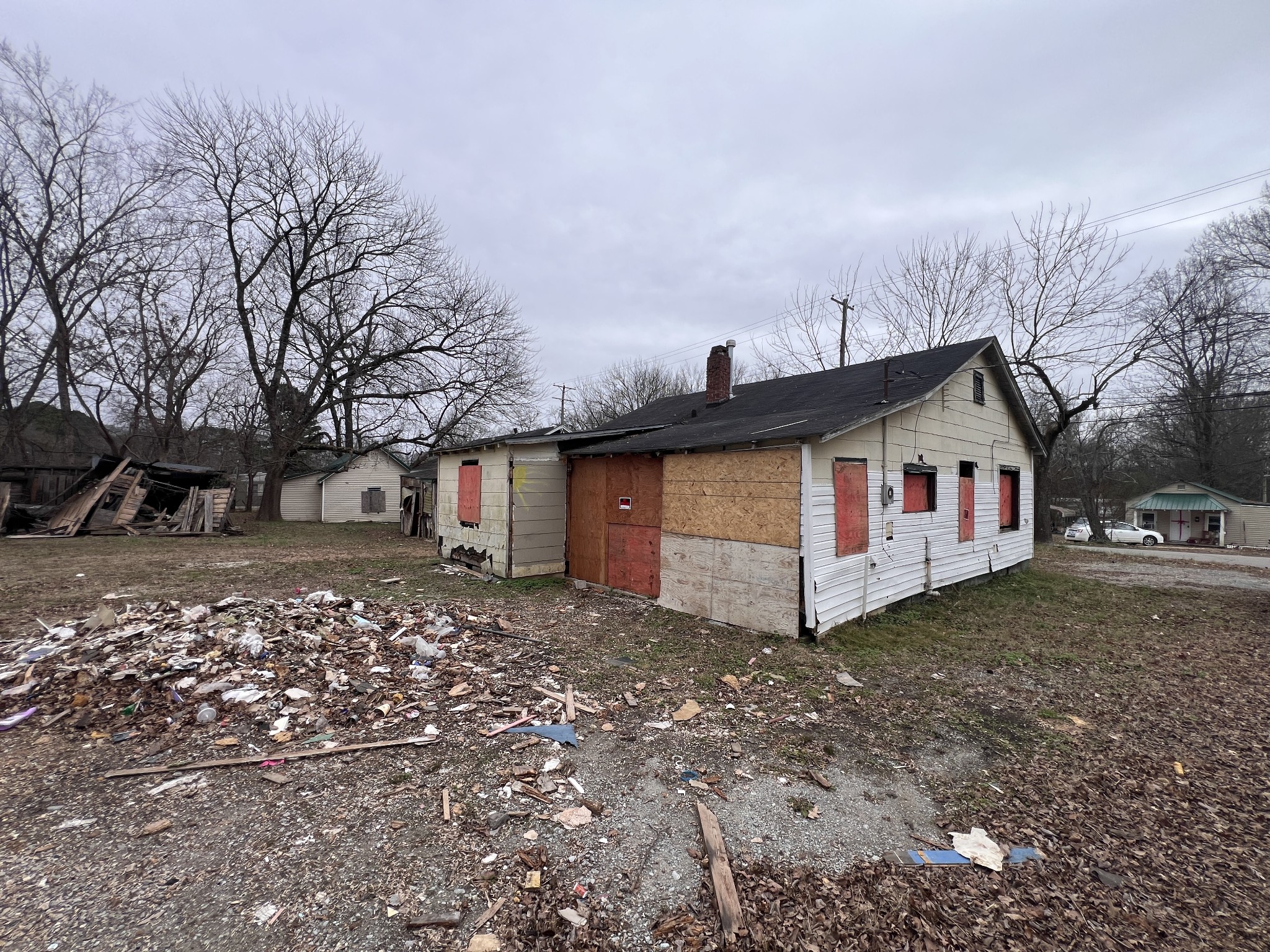 818 Curtis Street Paris, TN 38242 - Photo 6 of 6 a view of house with a yard