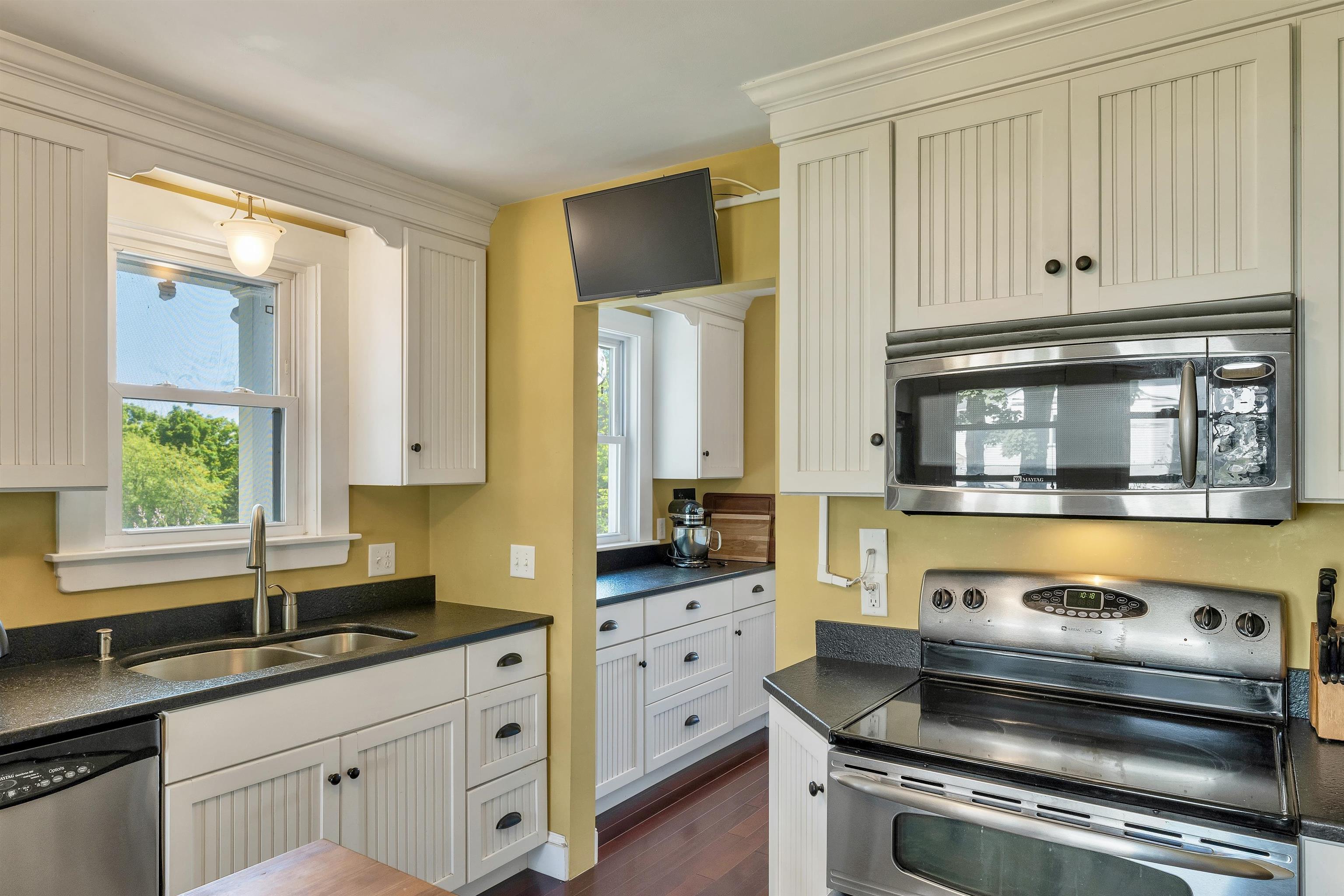 159 North Main Street Wolfeboro, NH 03894 - Photo 29 of 58