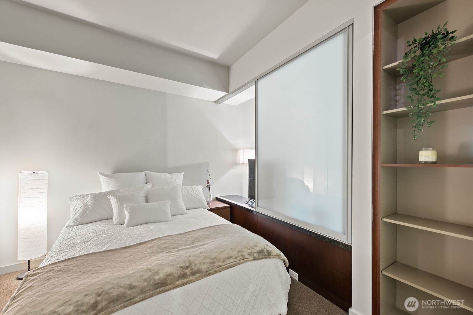 910 Lenora Street, Unit S604 Seattle, WA 98121 - Photo 14 of 30