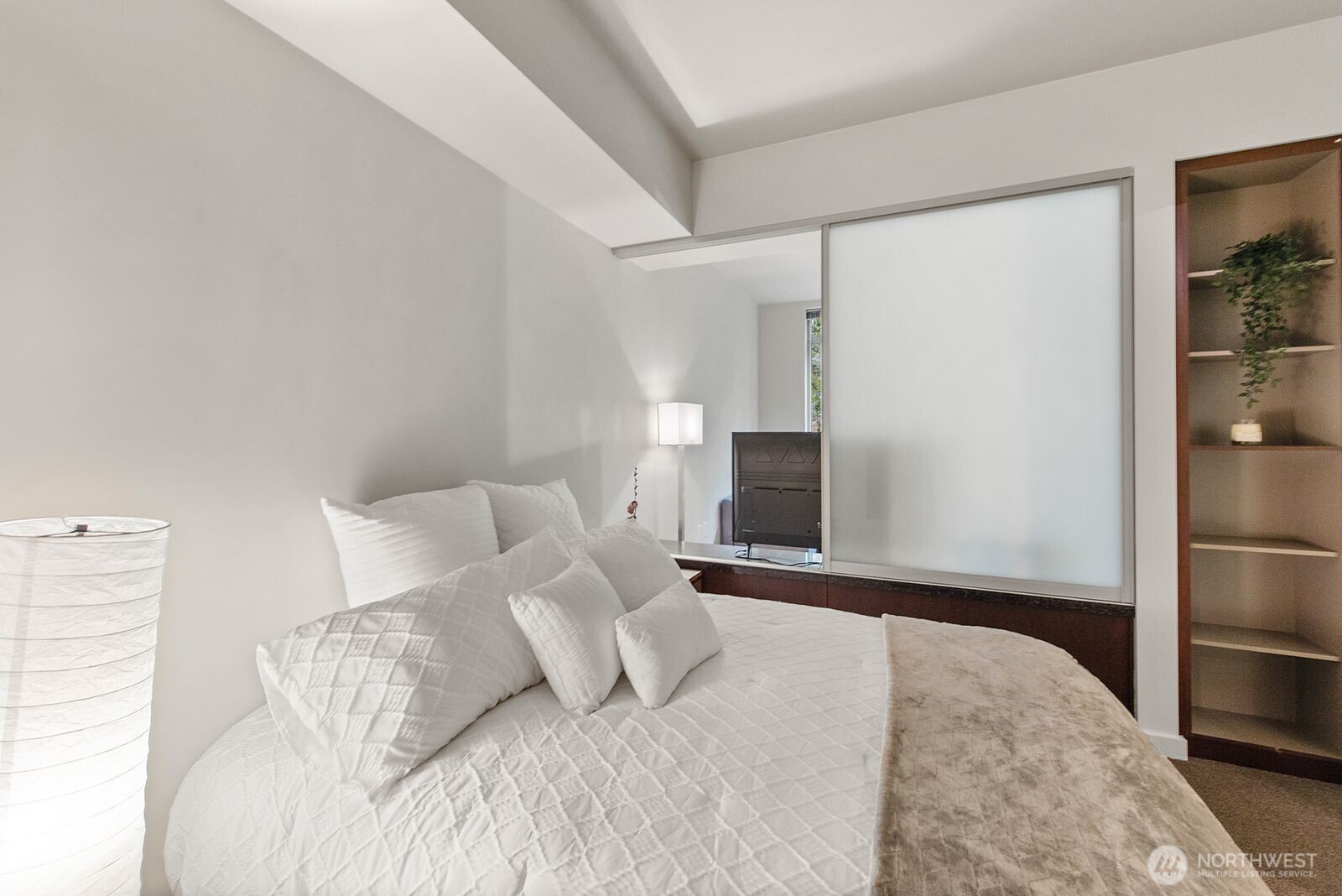 910 Lenora Street, Unit S604 Seattle, WA 98121 - Photo 15 of 30