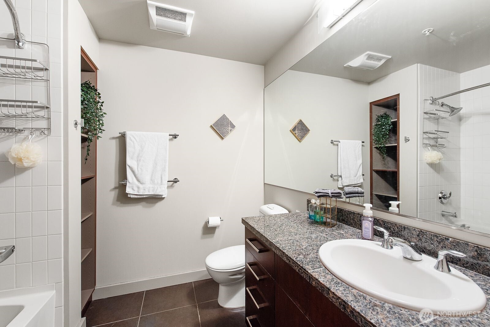 910 Lenora Street, Unit S604 Seattle, WA 98121 - Photo 19 of 30