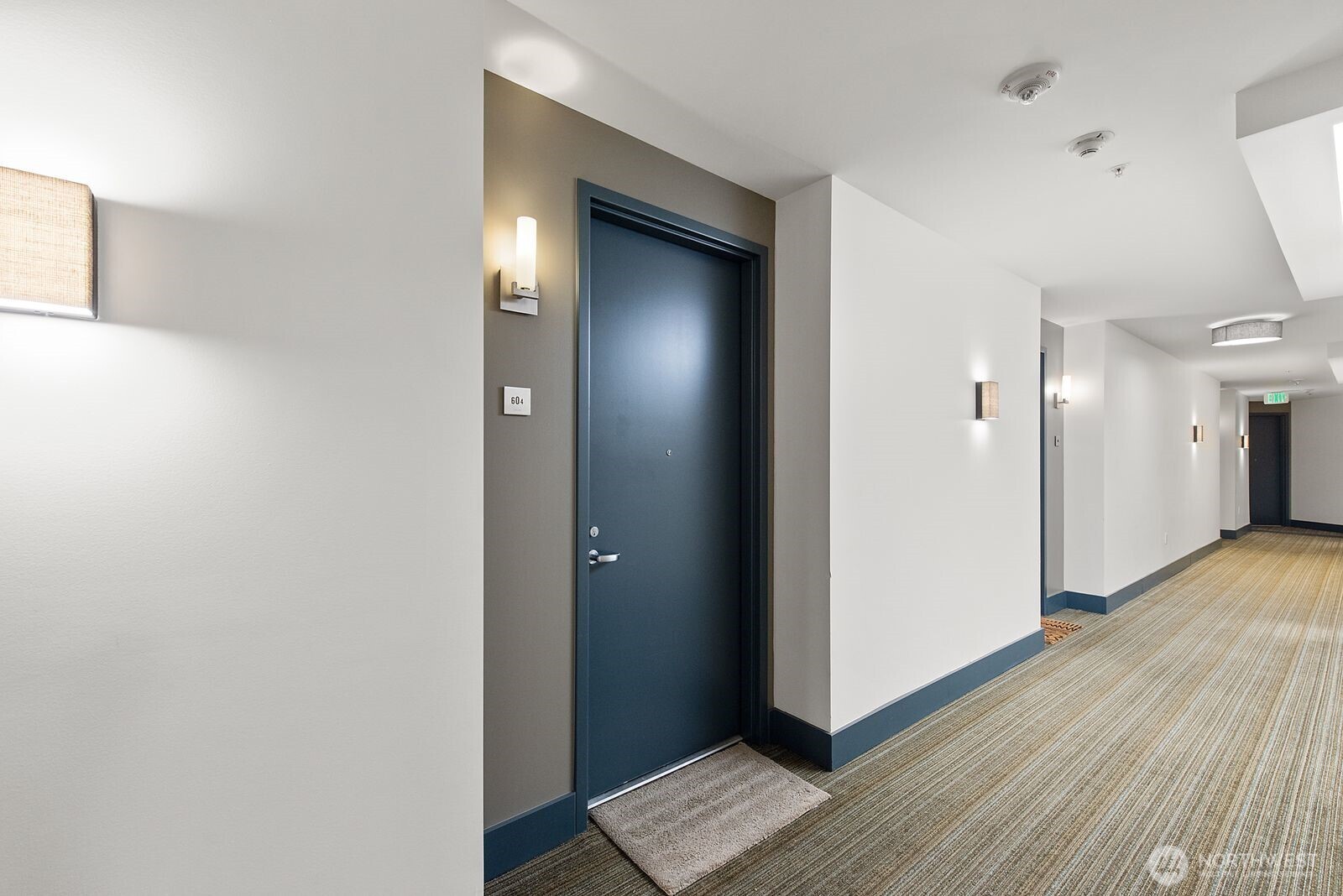 910 Lenora Street, Unit S604 Seattle, WA 98121 - Photo 4 of 30