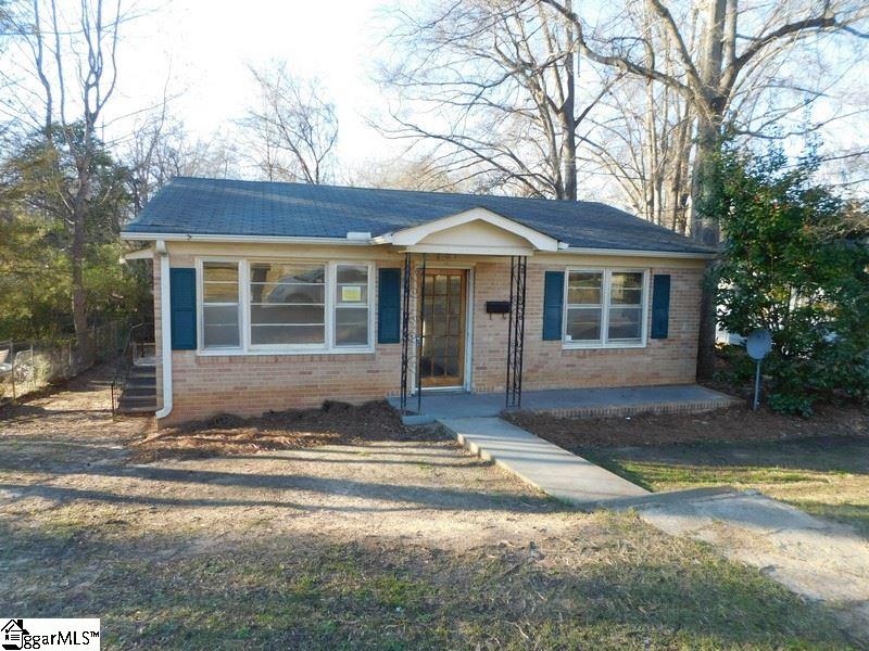 201 Shands Street Clinton, SC 29325 - Photo 1 of 14 Gallery Image 1