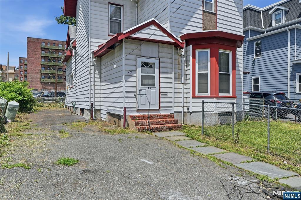 79 Cleveland Street Orange, NJ 07050 - Photo 4 of 25