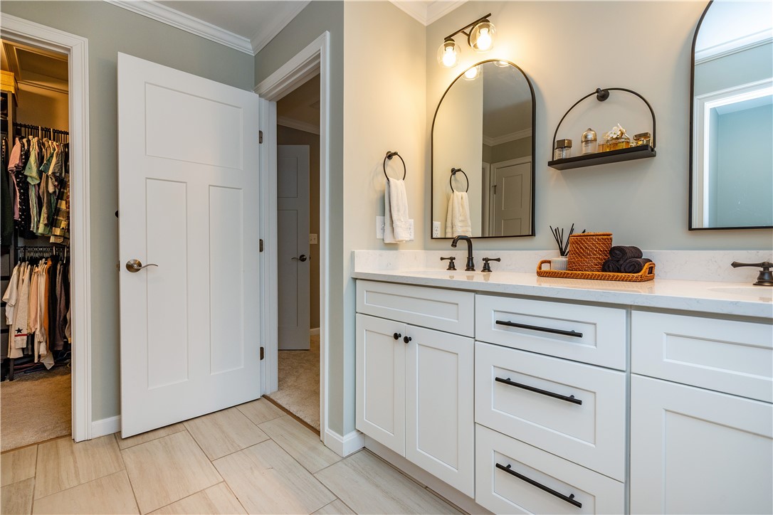 10 Cassidy Trail Coventry, RI 02831 - Photo 24 of 41 Primary bath