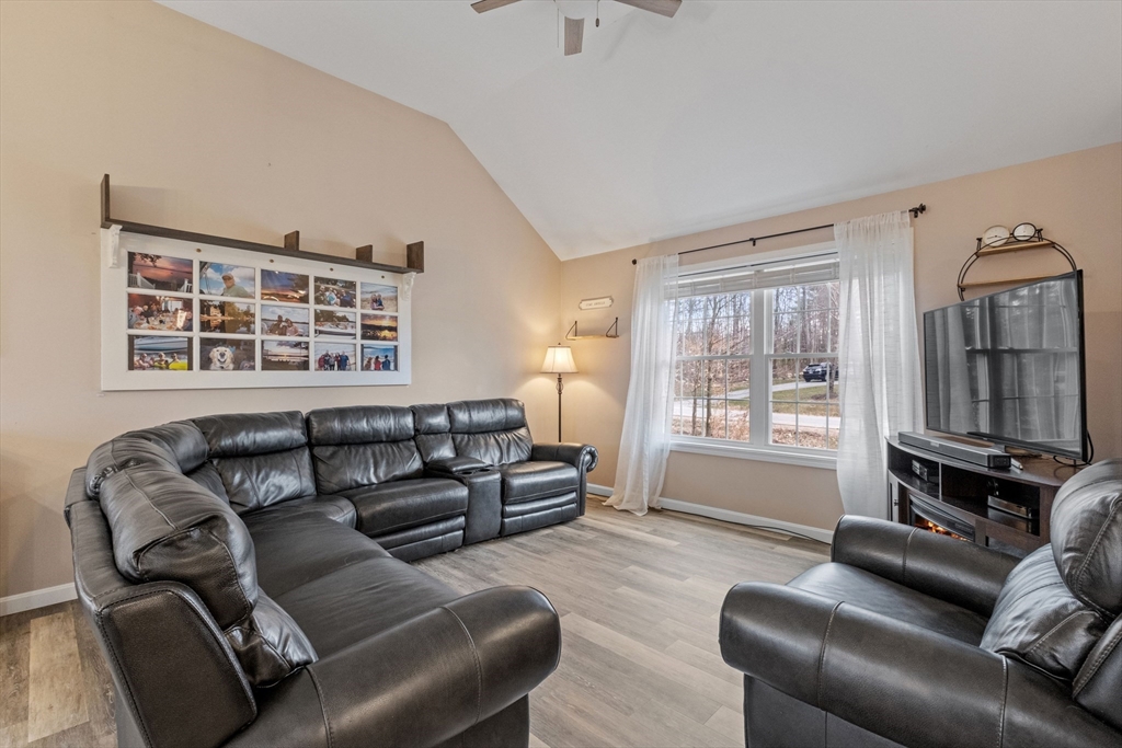 3 Fieldstone Drive Deerfield, NH 03037 - Photo 11 of 28 a living room with furniture and a window