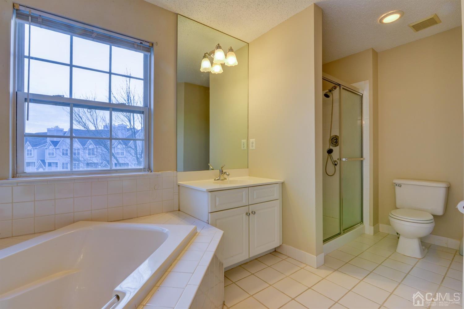 4 Inverness Drive Edison, NJ 08820 - Photo 14 of 29 Gallery Image 14