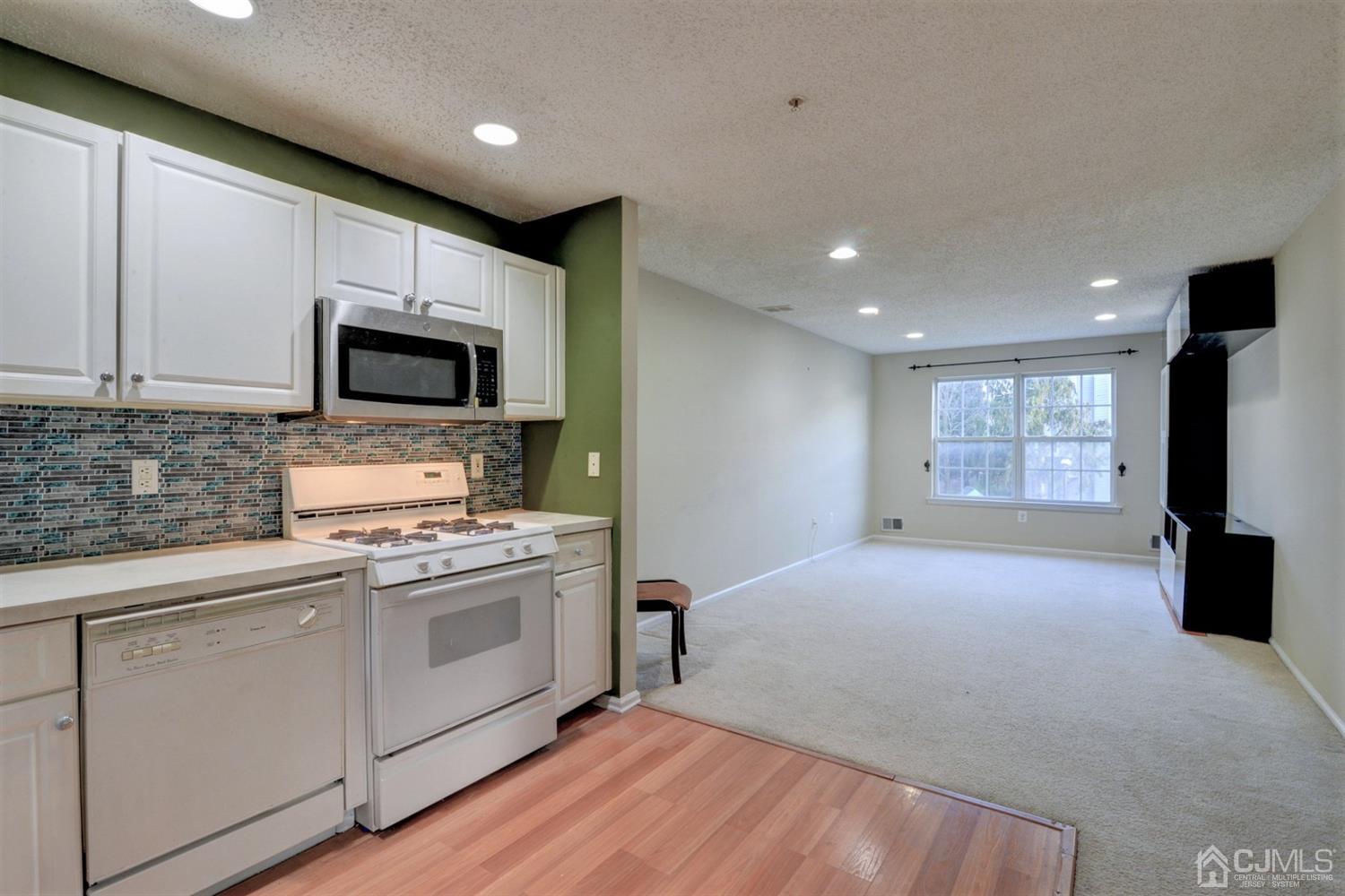 4 Inverness Drive Edison, NJ 08820 - Photo 4 of 29 Gallery Image 4