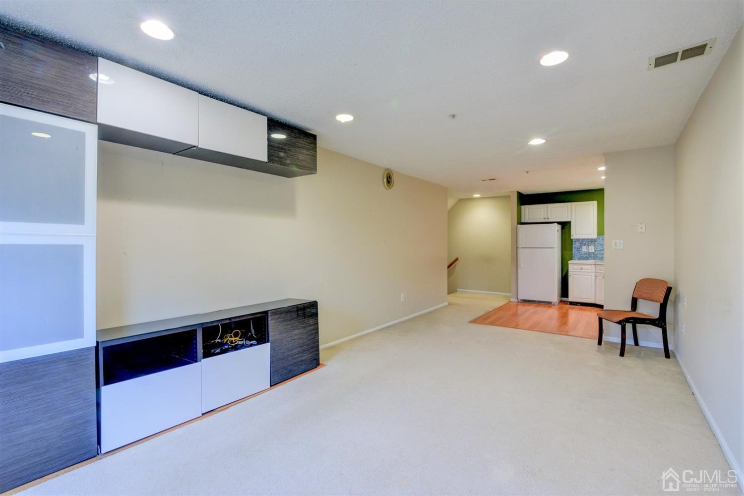 4 Inverness Drive Edison, NJ 08820 - Photo 5 of 29 Gallery Image 5