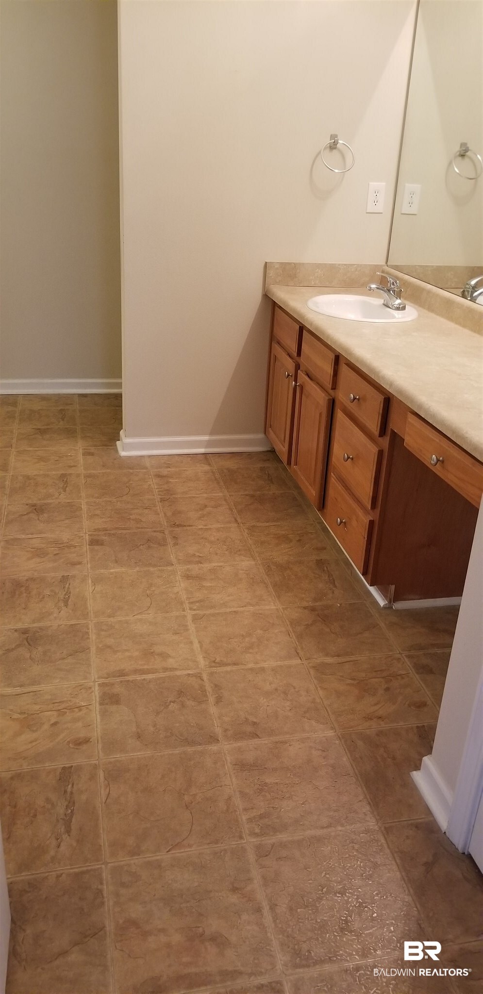22816 Respite Lane Foley, AL 36535 - Photo 14 of 18 Master Bath