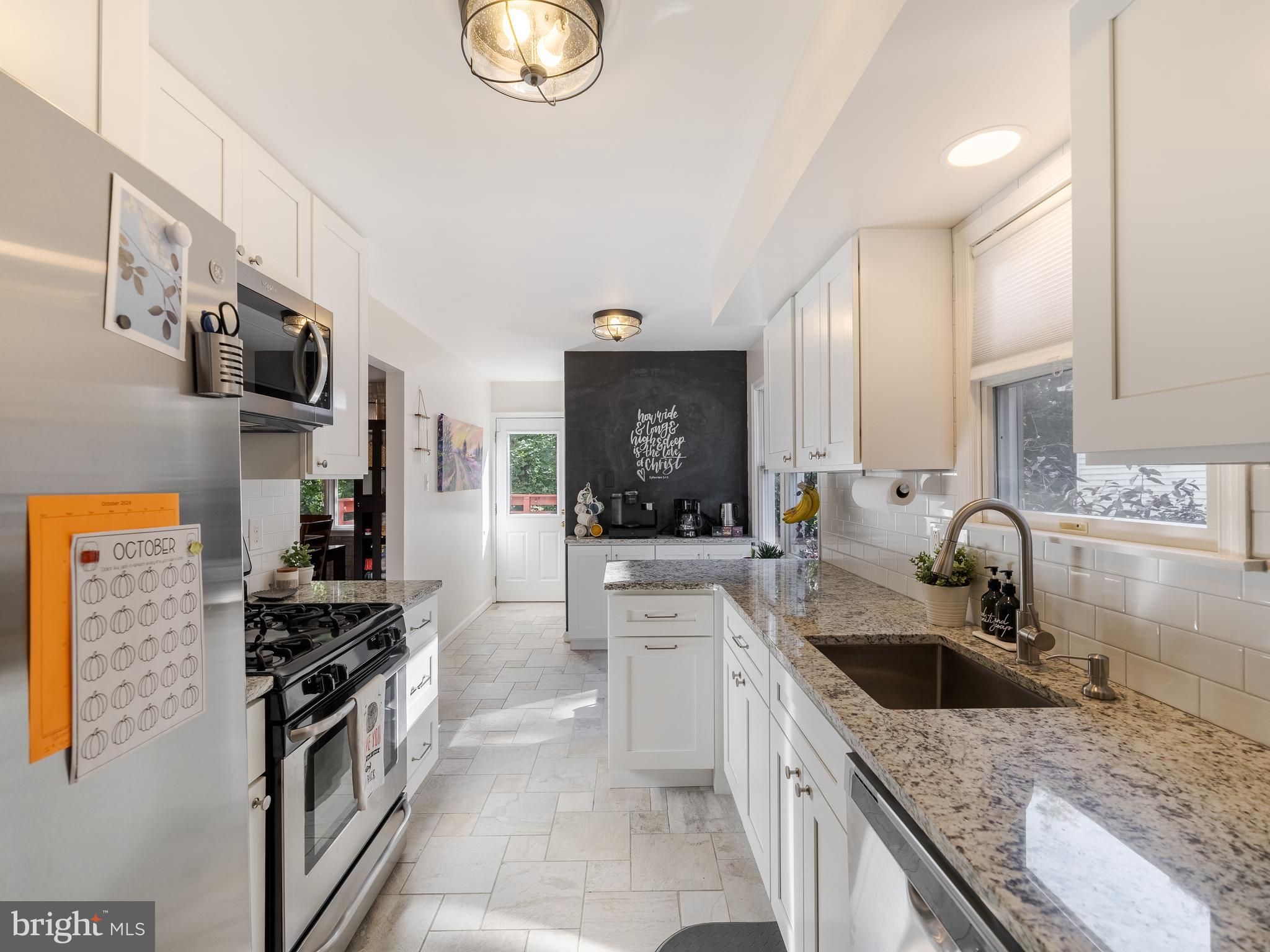 NEW Kitchen