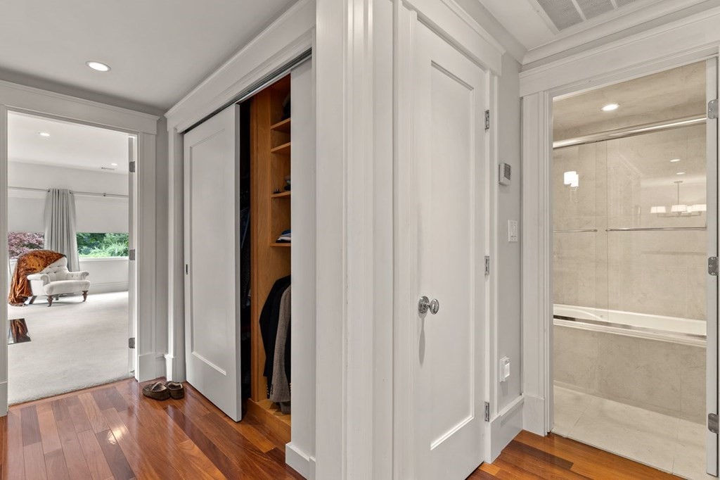 22 Robert Road Marblehead, MA 01945 - Photo 31 of 41 wooden floor in a gallery