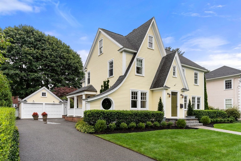 22 Robert Road Marblehead, MA 01945 - Photo 40 of 41 a view of house with garden