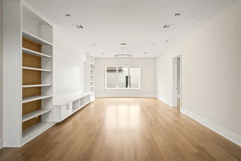 $4,995,000 | 4006 Overbrook Lane, Houston, TX 77027