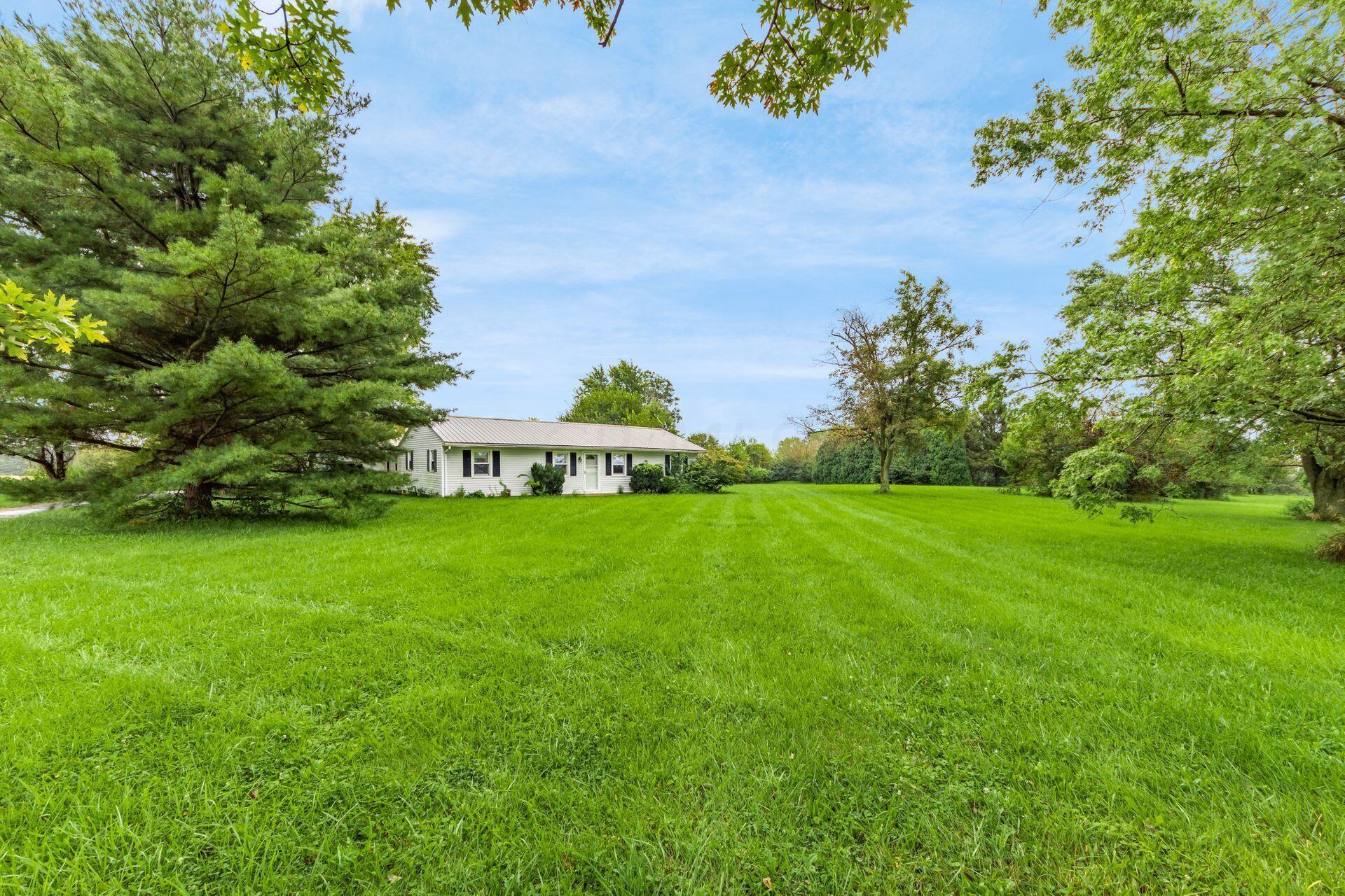 8526 State Rte 207 Mount Sterling, OH 43143 - Photo 1 of 33 Plenty of room to roam!