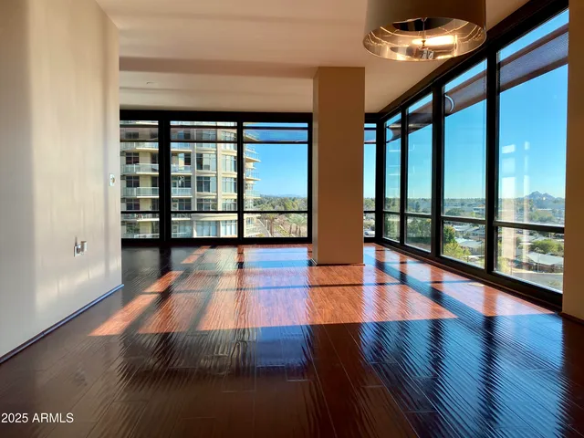 $2,850 | 4808 North 24th Street, Unit 804, Phoenix, AZ 85016