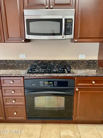 $2,850 | 4808 North 24th Street, Unit 804, Phoenix, AZ 85016