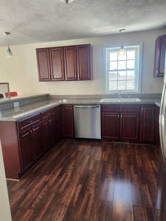 24 Bittersweet Boulevard, Unit 24 Worcester, MA 01607 - Photo 4 of 31