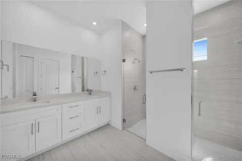 $485,000 | 3543 Northeast 14th Place, Cape Coral, FL 33909