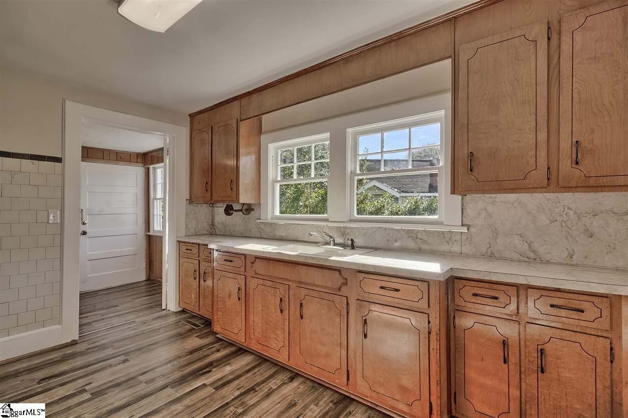 303 South Franklin Road Greenville, SC 29609 - Photo 13 of 23 Gallery Image 13