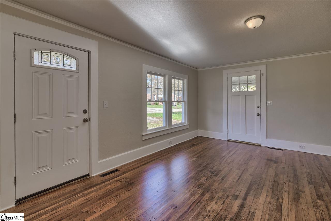 303 South Franklin Road Greenville, SC 29609 - Photo 4 of 23 Gallery Image 4