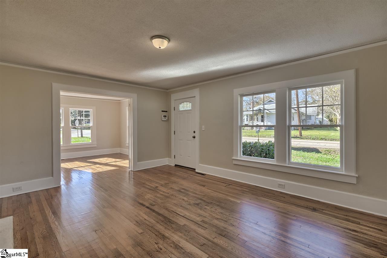 303 South Franklin Road Greenville, SC 29609 - Photo 5 of 23 Gallery Image 5