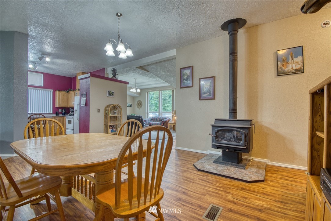 123 Longhorn Road Amboy, WA 98601 - Photo 5 of 21 Gallery Image 5