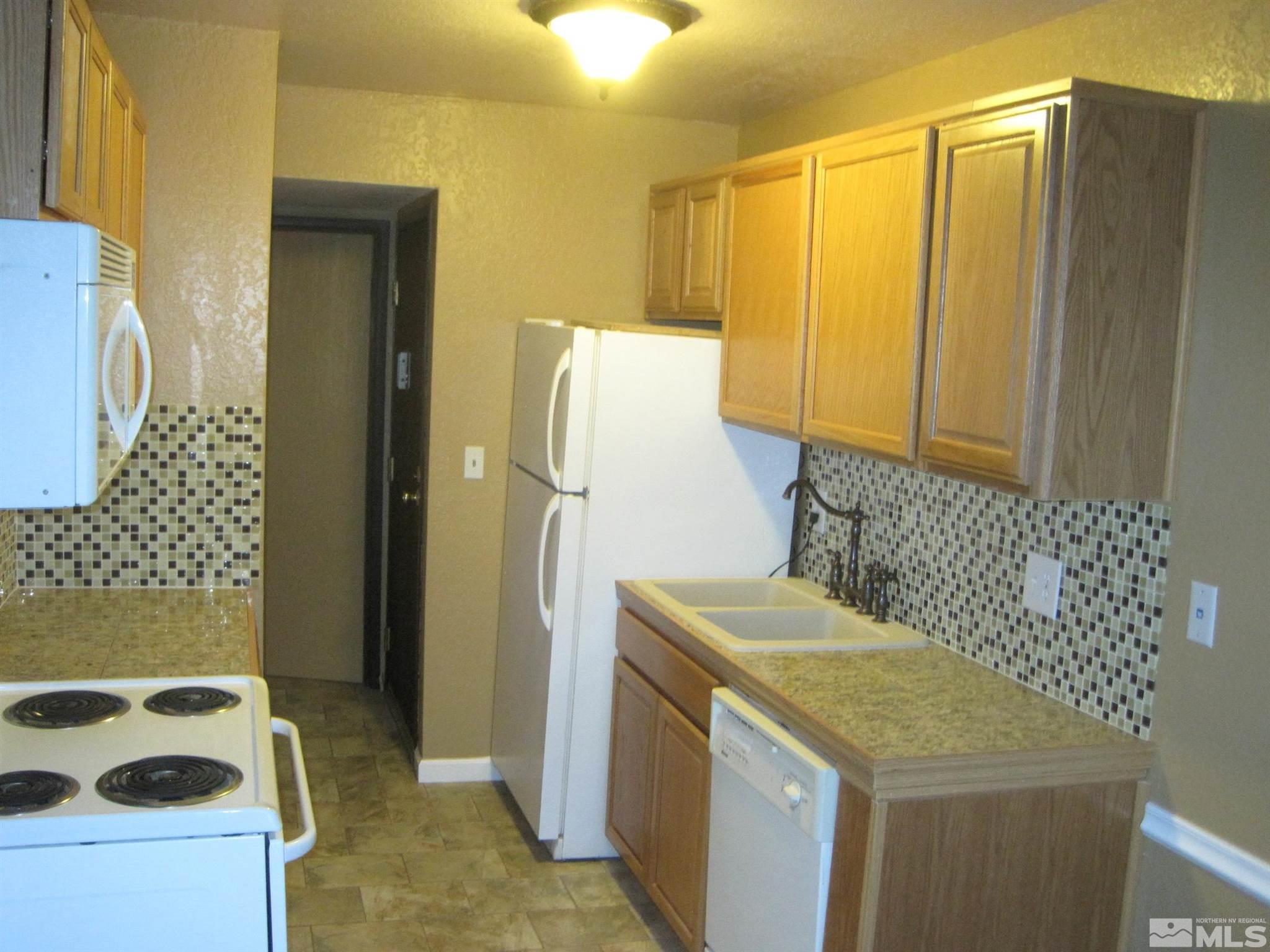 4604 Neil Road, Unit 153 Reno, NV 89502 - Photo 4 of 18 Photo 4