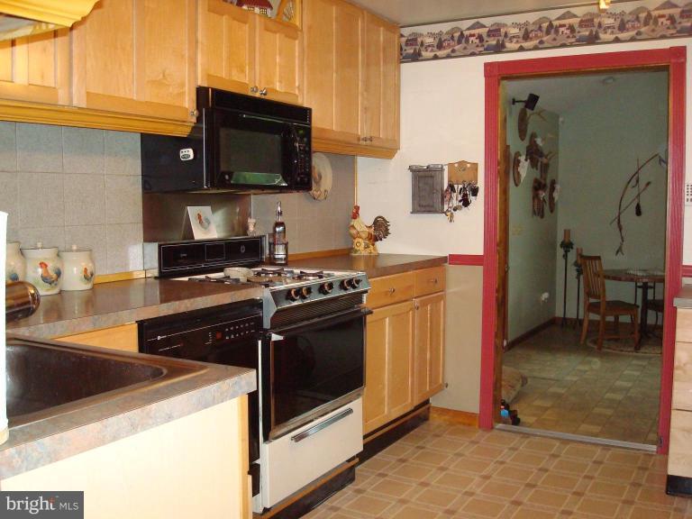 1919 Tyler Road Dundalk, MD 21222 - Photo 8 of 30 Kitchen