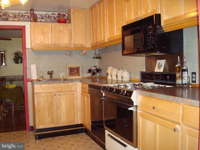 1919 Tyler Road Dundalk, MD 21222 - Photo 9 of 30 Kitchen #2
