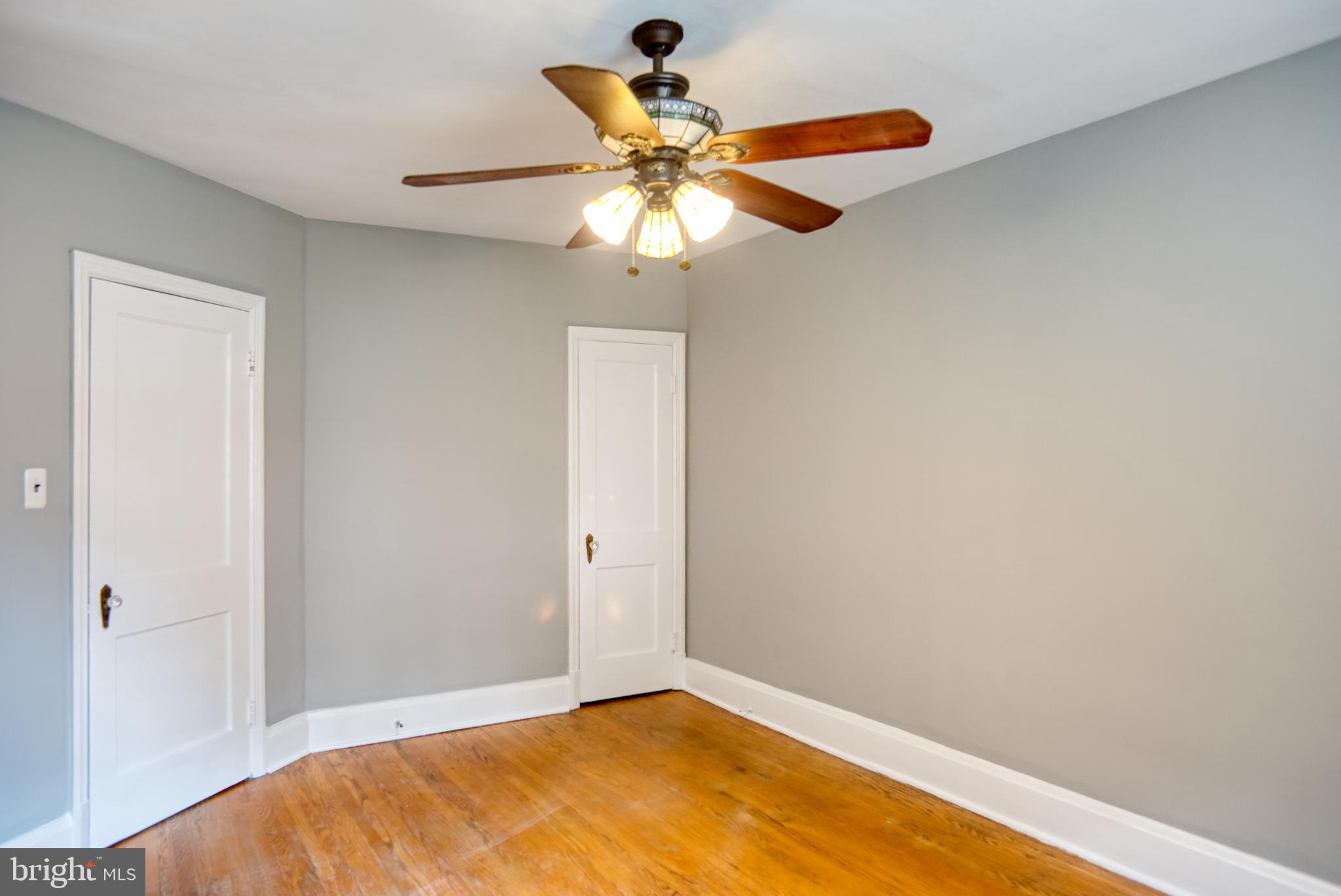 27 North Belle Grove Road Baltimore, MD 21228 - Photo 12 of 23 Gallery Image 12